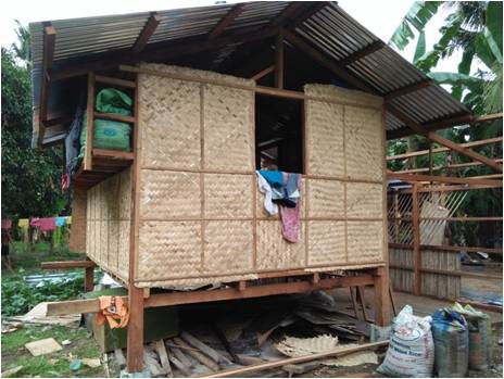 Reconstruction de maisons aux Philippines